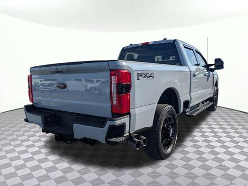 Avalanche 2025 Ford F-350 Lariat