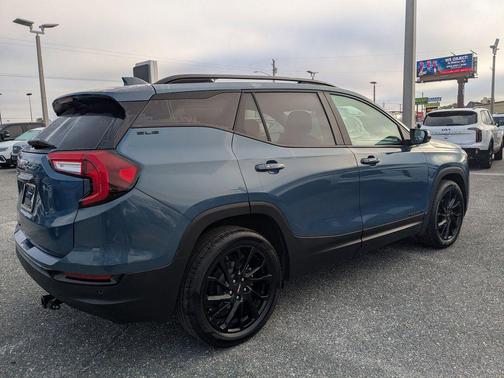 2024 GMC Terrain SLE
