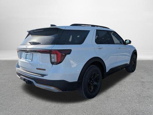 Star White Metallic Tri-Coat 2026 Ford Explorer Tremor