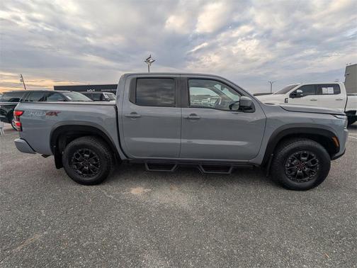 2022 Nissan Frontier PRO-4X