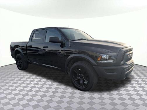 2024 RAM 1500 Classic Warlock Crew Cab 4x2 5'7' Box