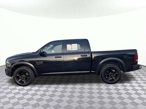 2024 RAM 1500 Classic Warlock Crew Cab 4x2 5'7' Box