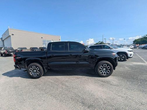 Black 2024 Chevrolet Colorado Z71