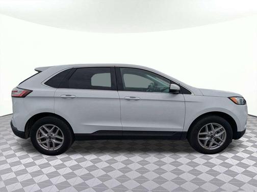 Oxford White 2024 Ford Edge SEL