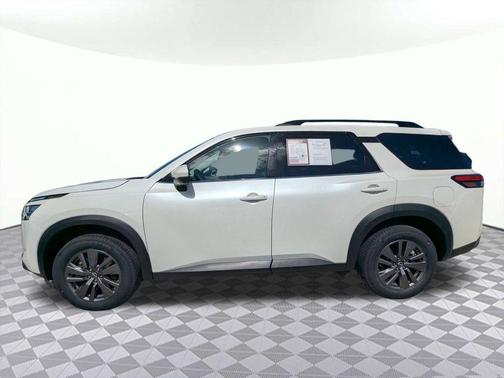 Pearl White 2024 Nissan Pathfinder SV FWD