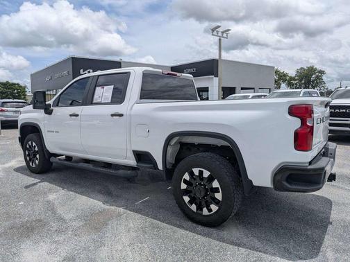 Summit White 2020 Chevrolet Silverado 2500 Custom