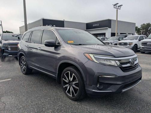 Modern Steel Metallic 2022 Honda Pilot Touring 8-Passenger