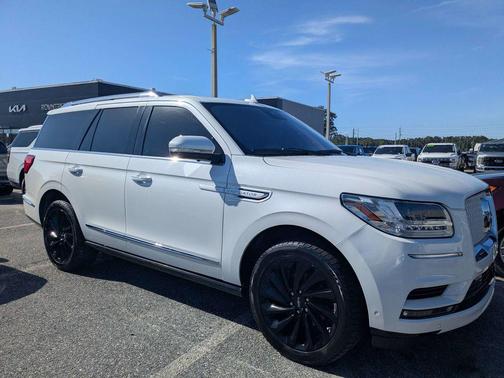 Pristine White 2020 Lincoln Navigator Reserve