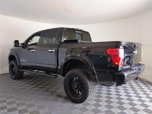 2021 Nissan Titan SV