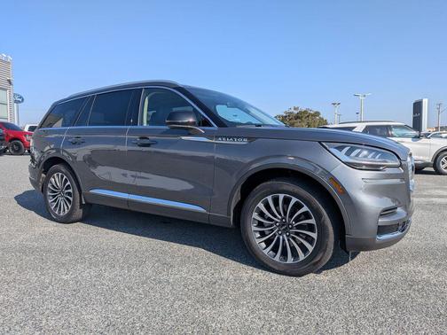 2024 Lincoln Aviator Premiere