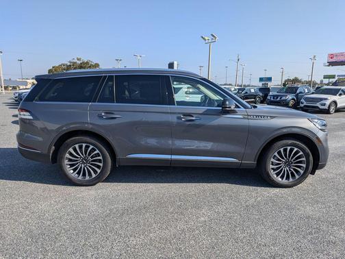 2024 Lincoln Aviator Premiere