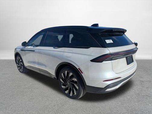 2025 Lincoln Nautilus Reserve