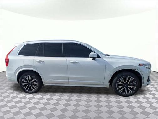2020 Volvo XC90 T6 Momentum