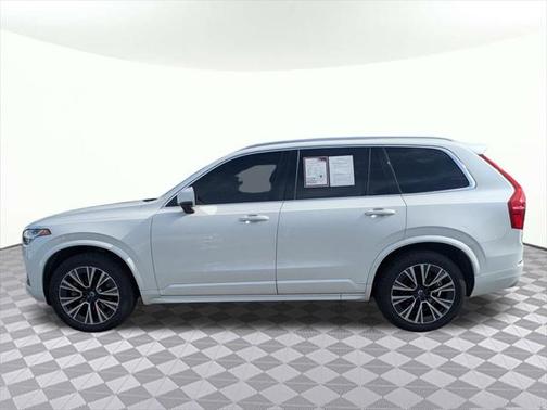 2020 Volvo XC90 T6 Momentum