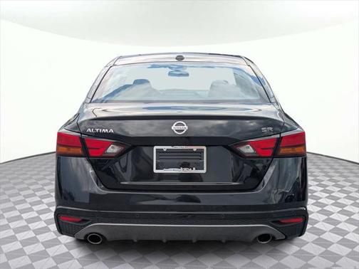 2021 Nissan Altima SR FWD