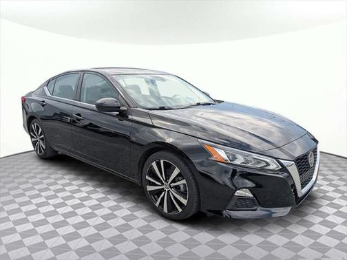 2021 Nissan Altima SR FWD