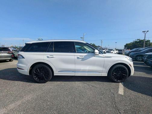 Pristine White 2021 Lincoln Aviator Reserve AWD