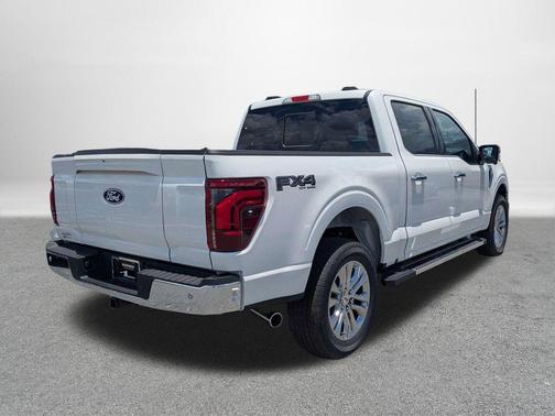 Star White Metallic Tri-Coat 2026 Ford F-150 Lariat
