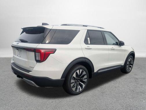 Star White Metallic Tri-Coat 2026 Ford Explorer Platinum