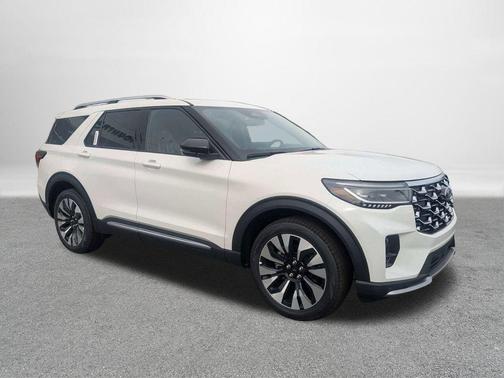 Star White Metallic Tri-Coat 2026 Ford Explorer Platinum