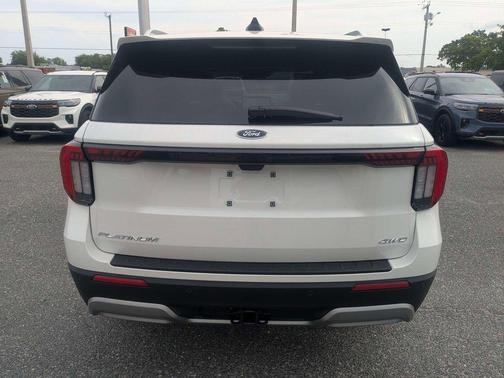 Star White Metallic Tri-Coat 2026 Ford Explorer Platinum