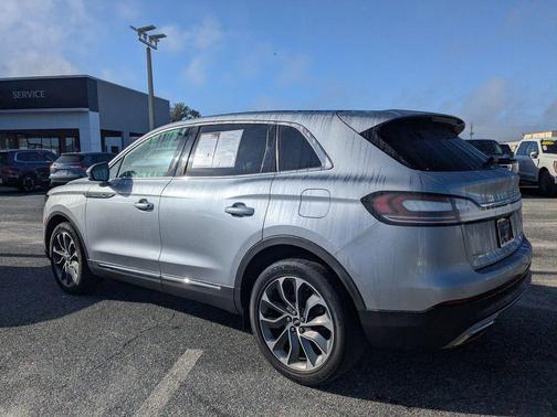 Silver Radiance Metallic Clearcoat 2022 Lincoln Nautilus Reserve