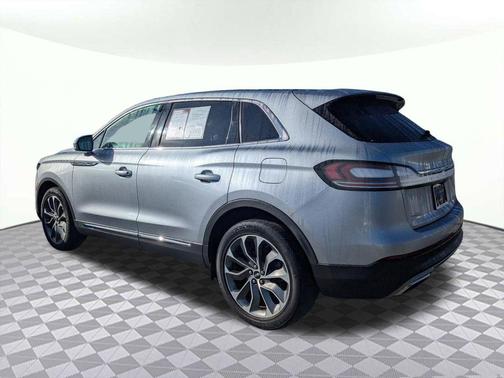 Silver Radiance Metallic Clearcoat 2022 Lincoln Nautilus Reserve