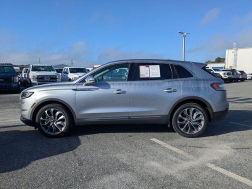 Silver Radiance Metallic Clearcoat 2022 Lincoln Nautilus Reserve