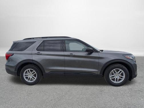 Carbonized Gray Metallic 2026 Ford Explorer Active w/200A Pkg