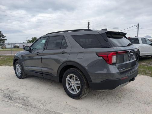 Carbonized Gray Metallic 2026 Ford Explorer Active w/200A Pkg