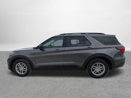 Carbonized Gray Metallic 2026 Ford Explorer Active w/200A Pkg