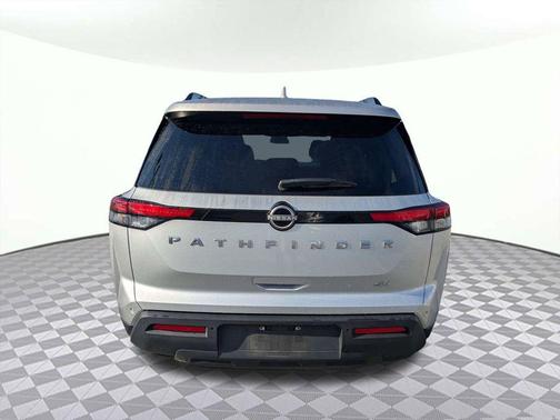 Brilliant Silver Metallic 2024 Nissan Pathfinder SV FWD