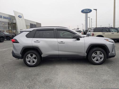 2023 Toyota RAV4 Hybrid LE