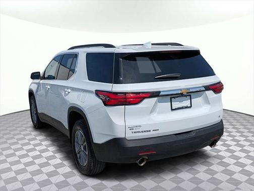 2022 Chevrolet Traverse LT Cloth