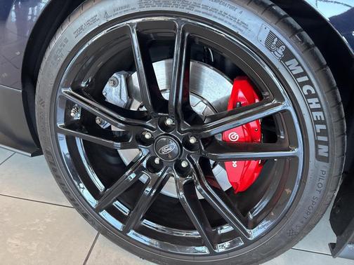 2021 Ford Shelby GT500 Base