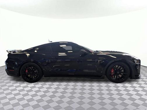 2021 Ford Shelby GT500 Base