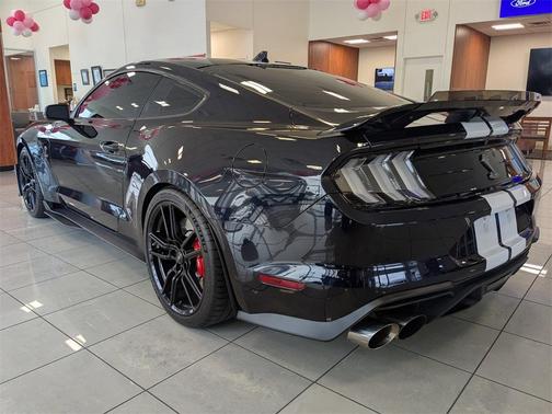 2021 Ford Shelby GT500 Base