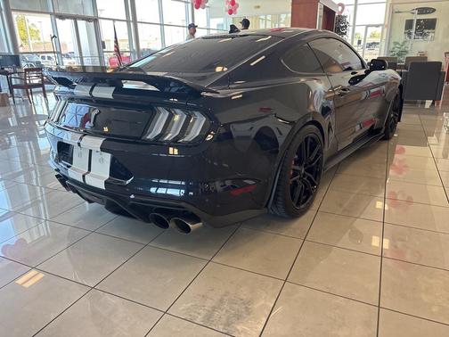 2021 Ford Shelby GT500 Base