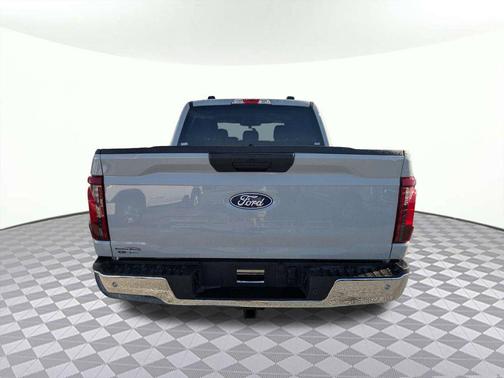 Avalanche 2026 Ford F-150 XLT