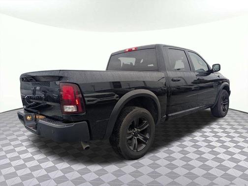 2024 RAM 1500 Classic Warlock Crew Cab 4x2 5'7' Box