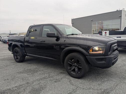 2024 RAM 1500 Classic Warlock Crew Cab 4x2 5'7' Box