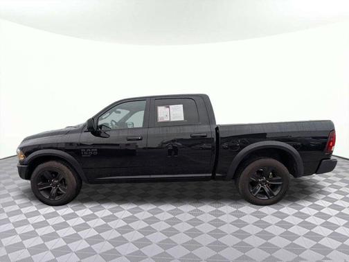 2024 RAM 1500 Classic Warlock Crew Cab 4x2 5'7' Box