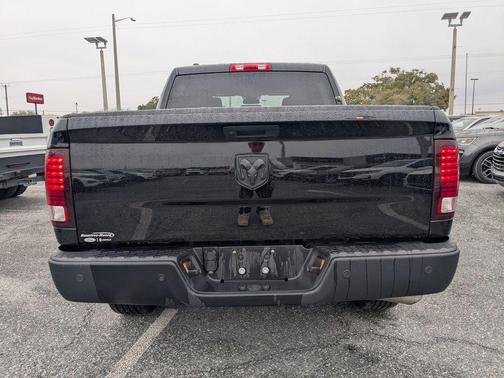 2024 RAM 1500 Classic Warlock Crew Cab 4x2 5'7' Box