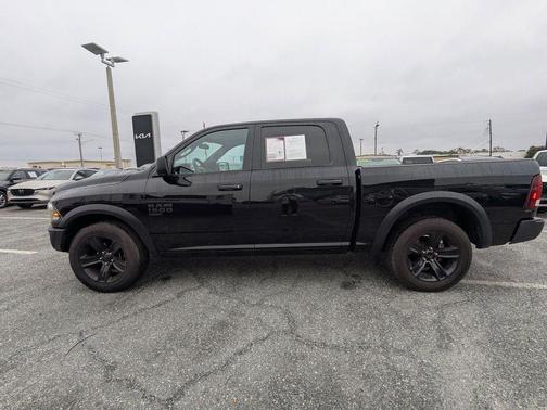 2024 RAM 1500 Classic Warlock Crew Cab 4x2 5'7' Box