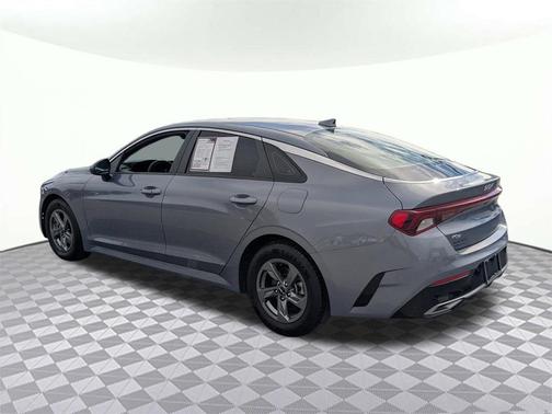 2022 Kia K5 LXS