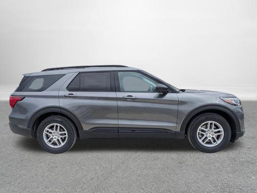 Carbonized Gray Metallic 2026 Ford Explorer Active