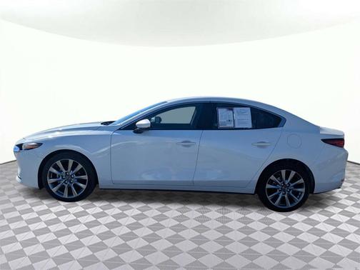 2022 Mazda Mazda3 FWD w/Premium Package