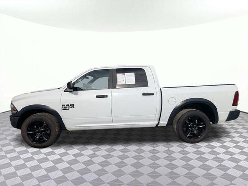 Bright White Clearcoat 2024 RAM 1500 Classic Warlock Crew Cab 4x2 5'7' Box