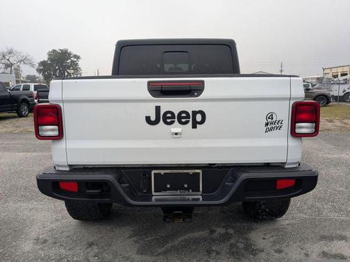 2022 Jeep Gladiator Willys 4x4