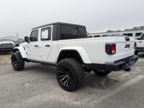 2022 Jeep Gladiator Willys 4x4